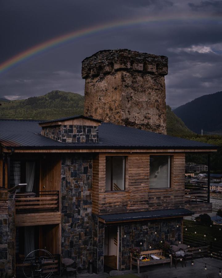 Hotel Old House Mestia Esterno foto